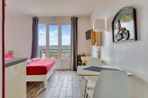 Appartements Le Leon 15 charmant studio avec balcon vue mer situe a Dieppe : photos des chambres