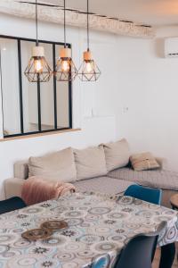 Villas Maison de village climatisee Entre Beziers et Narbonne jusqu-a 5 pers : photos des chambres
