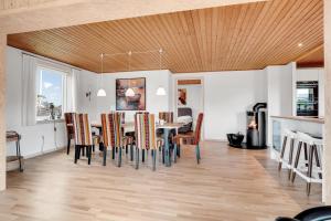 Lovely Holiday Home With Fenced Plot, 300 Meters From The North Sea In Thy