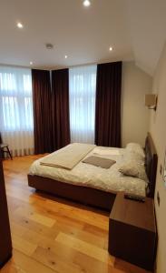 Deluxe King Room room in The Kilburn Arms
