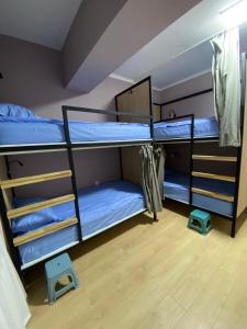 Sansar tunnel hostel