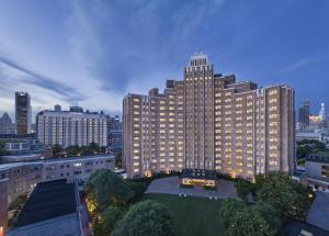 Jin Jiang Hotel Shanghai - historical hotel in the city-center of Huaihai shopping area and convenient access to metro lines - Hotel 5 stelle a Shanghai