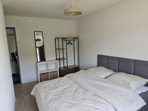 Apartment Hügelruhe Mandach - 100 m2 - 3 Schlafzimmer - Ferien - Business