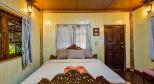 Dang Ky Ploen Tharnnam Resort