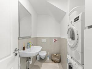 Villa Nello mit Pool & Whirlpool