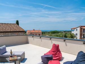 Villa Nello mit Pool & Whirlpool