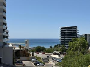 Twin Towers Sea View studio &Private Garage