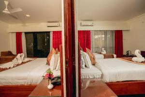 Hotel Jungle Crown