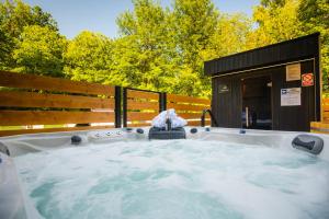 Rezydencja Harmony Land VIP z sauną i jacuzzi by Royal Aparts