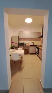 Cosy House 400 m from Iulius Town