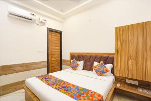 FabHotel Devi Heritage - 2 kms from Shri Banke Bihari Mandir