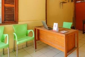 OYO 1755 Debalcon Accomodation Near Ngurah Rai Airport