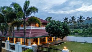 Senaro Luxury Farm - An Xplore Indo Stay