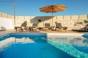 Dimitras House with Private Pool