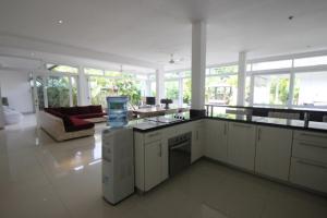 Modern 3BR Villa with Pool, 5min to Beach