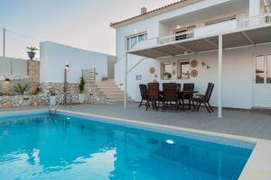 Dimitras House with Private Pool