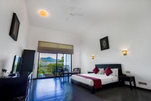 Grand Tamarind Lake