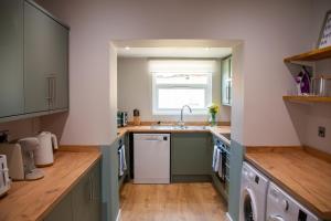 Large House Near Racecourse, City & Uni