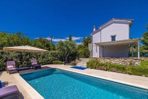 Holiday house CIRIK - 4hvězdičkové hotely ve městě Kras