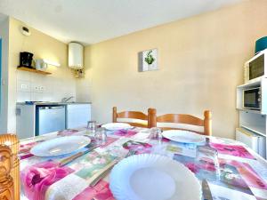 Appartements La Vallee Appartement 30 - Thermes Neyras les Bains : Appartement 1 Chambre