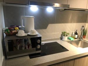 Spacious 14-Pax Stay Near Airport, MOA & Solaire