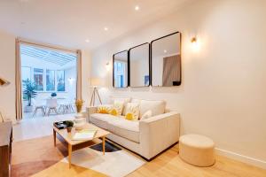 Pick a Flats Apartment in le Marais - Rue Vieille du Temple