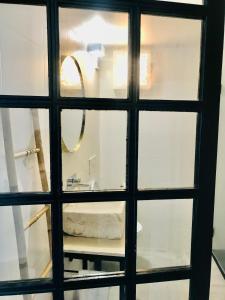 Trendy one bedroom house, beach & lagoon