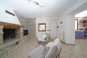 Samuel House- Traditional Italy