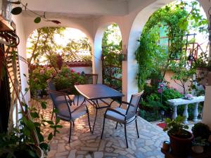 Apartments Ivka & Garden
