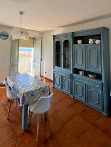 vistamare con terrazzi, giardino e parcheggio