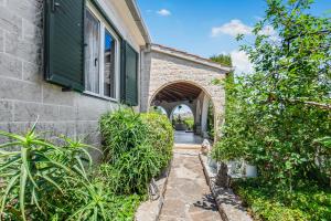 Charming Villa Nika with the pool