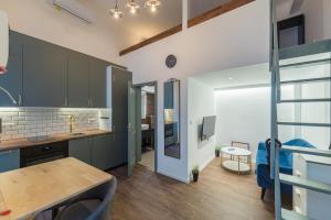 Super cozy loft studio