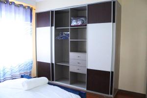 smart elegant three bedroom apartment with swimming pool fully equipped gym child play area proximity to shopping malls and great breathtaking views