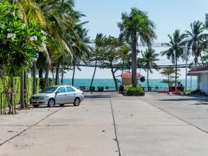 Jomtien Beach Condominium S1 by Olga