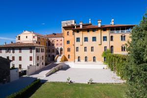 Castello di Porcìa - Residence Agrituristico