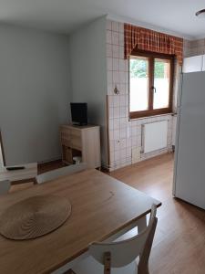 Casa Montse-Izquierda