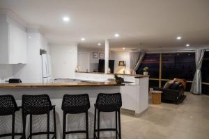 Pelican Shore Oceanfront Villa 6