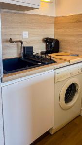 LESTANQUET - CLIM - Balcon - Plage - Grau-du-Roi