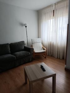 Casa Montse-Izquierda