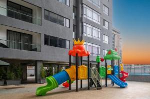 Elegant classy apartment with swimming pool ,fully equipped gym ,child play area and close proximity to shopping malls and great breathtaking views