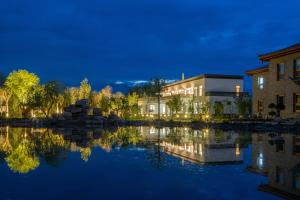 TOTOLO Winery Vacation Homestay - 5hvězdičkové hotely ve městě Jin-čchuan