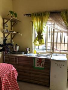 MIC-creative Shortlets - Habitaciones en casa particular, Mama