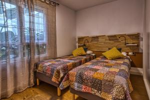 Isea Views Calaceite