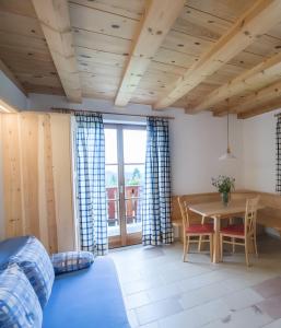 Superior One-Bedroom Apartment with Balcony