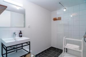 Maisons de vacances Surfin-nest - Proche centre ville Plouharnel : photos des chambres