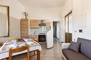 Villetta Posto Rosso by BarbarHouse