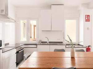 Santa Ana Plaza by Clabao