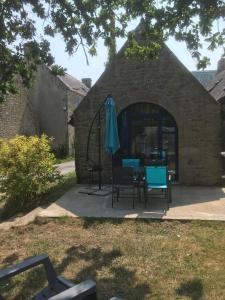 L'Aurore GITE 2-4pers, piscine, billiard et baby-foot