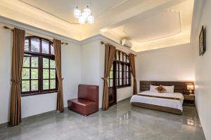 Vạn Xuân Royal Hotel