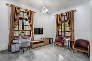 Vạn Xuân Royal Hotel